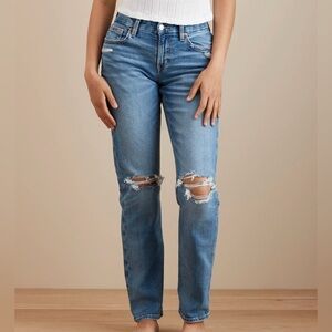 American Eagle Stretch Curvy Ripped Straight Jean